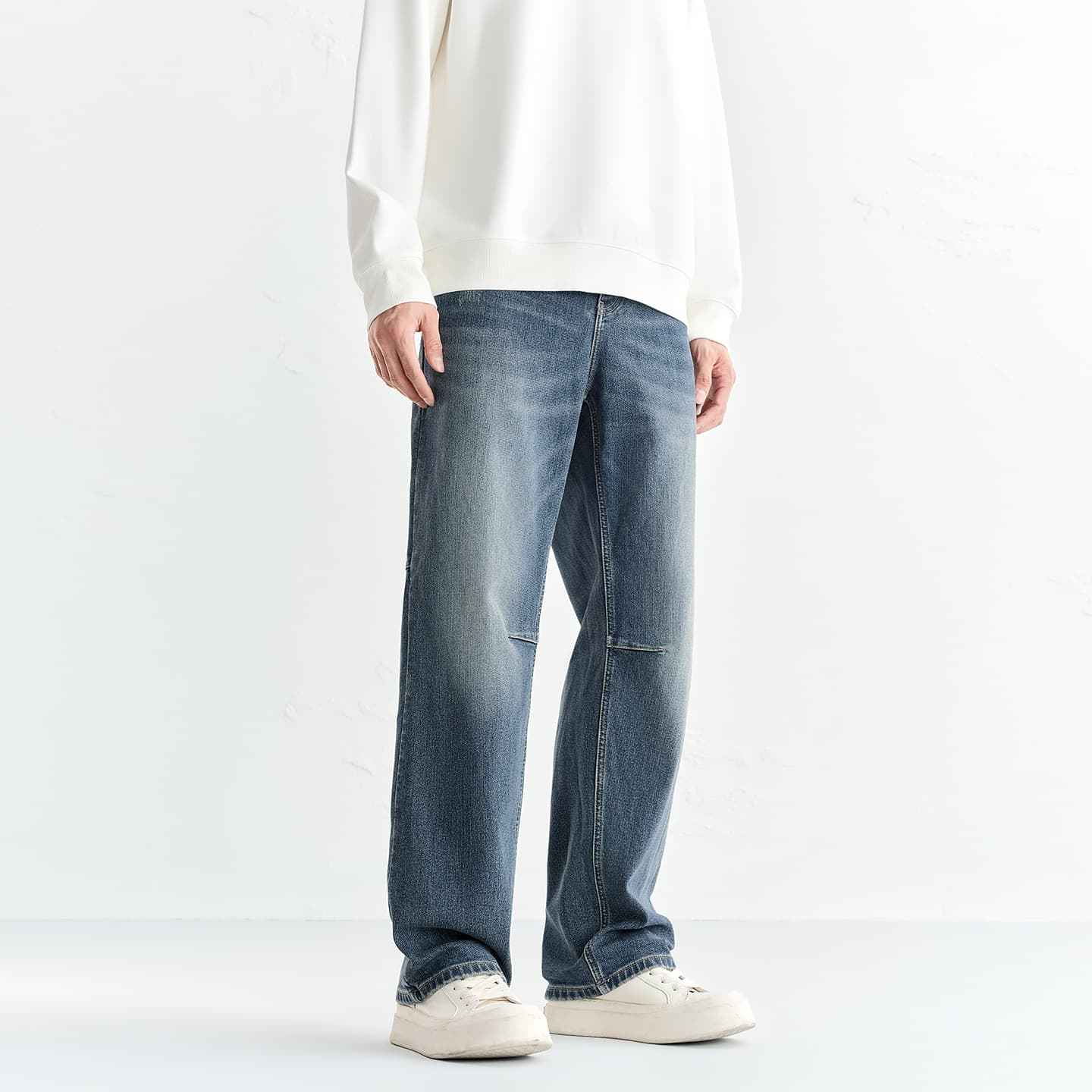 Men's Elastic-Waist Straight Jeans