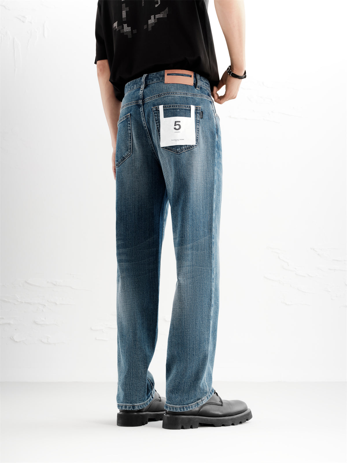 Men's Gradient Whiskered Straight-Leg Jeans