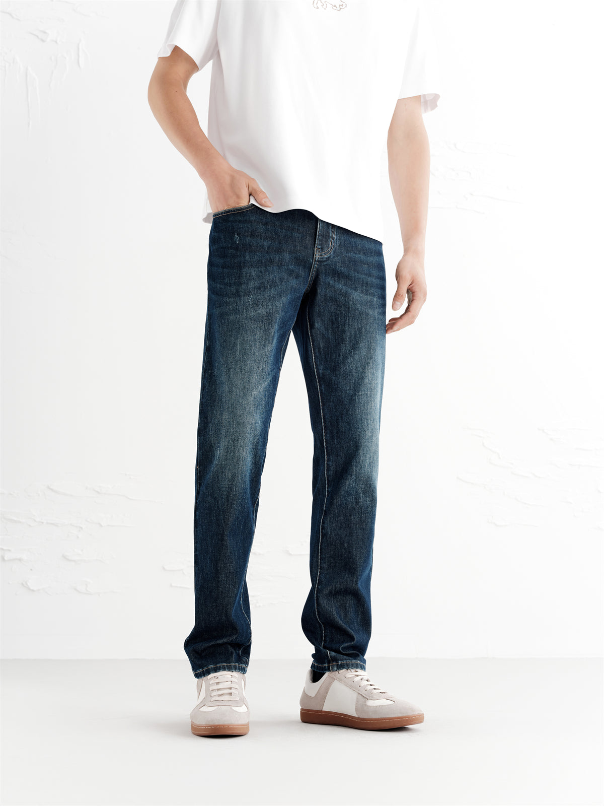 Men's Vintage Slim-Fit Jeans