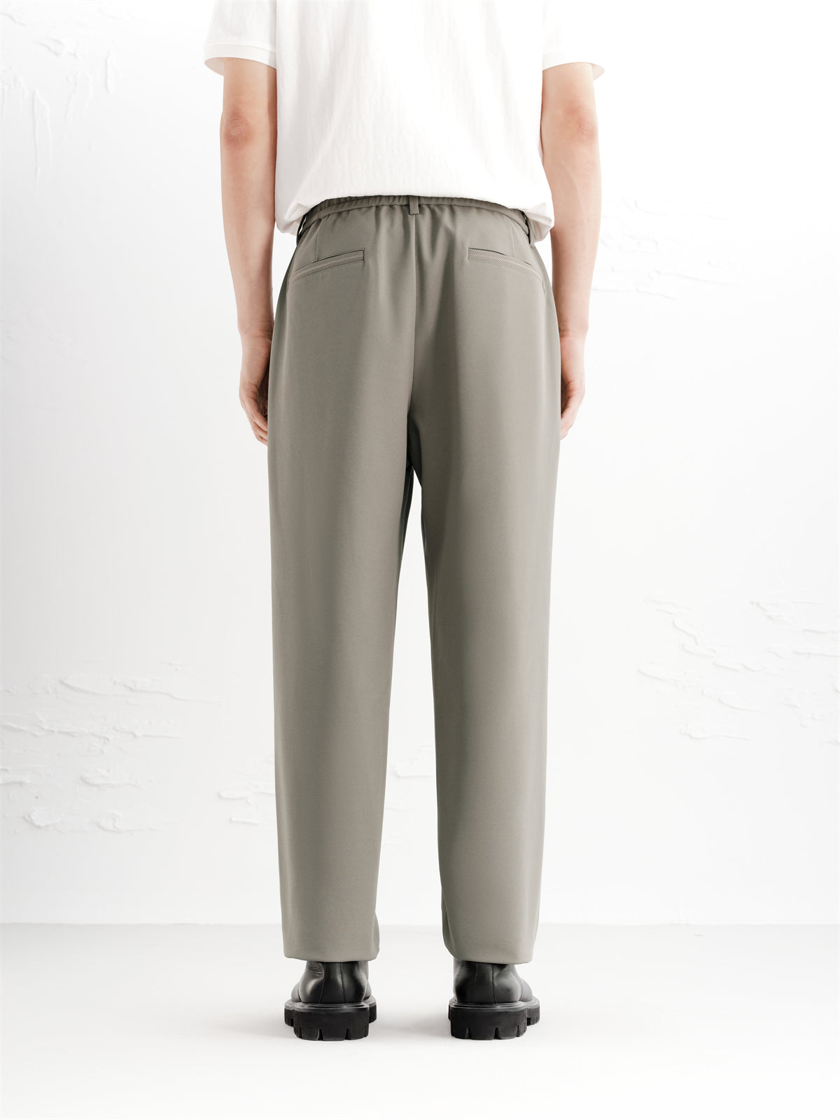Men's High-Stretch Textured Tapered Pants