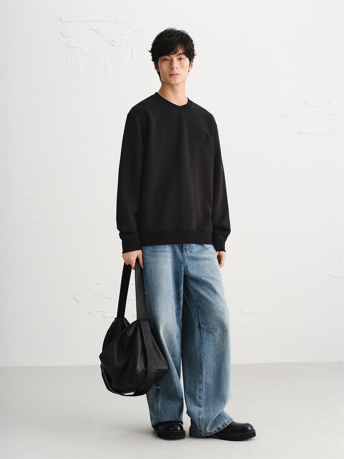 Men's Basic Embroidered Pullover Sweatshirt