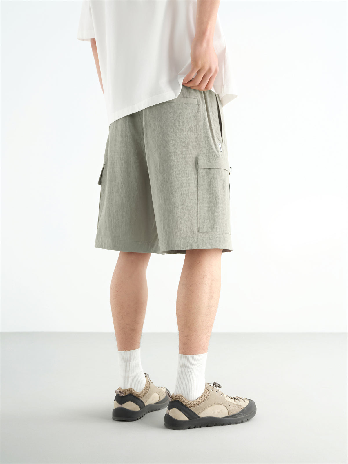 Men's Lightweight Utility Patch Pocket Shorts