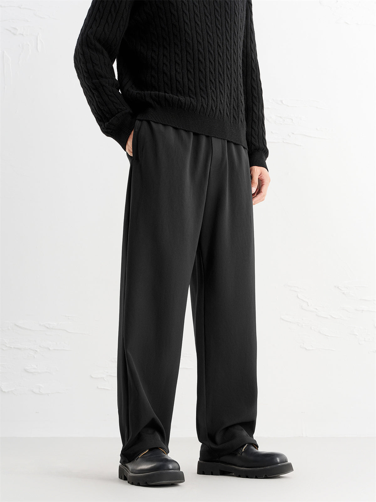 Men's Straight-Leg Textured Sweatpants