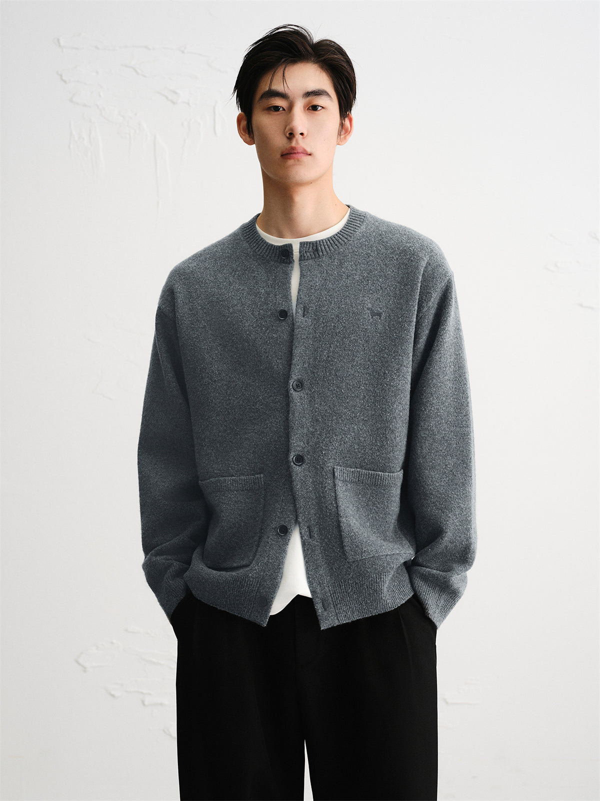 Men's Brushed Knit Cardigan with Dog Embroidery
