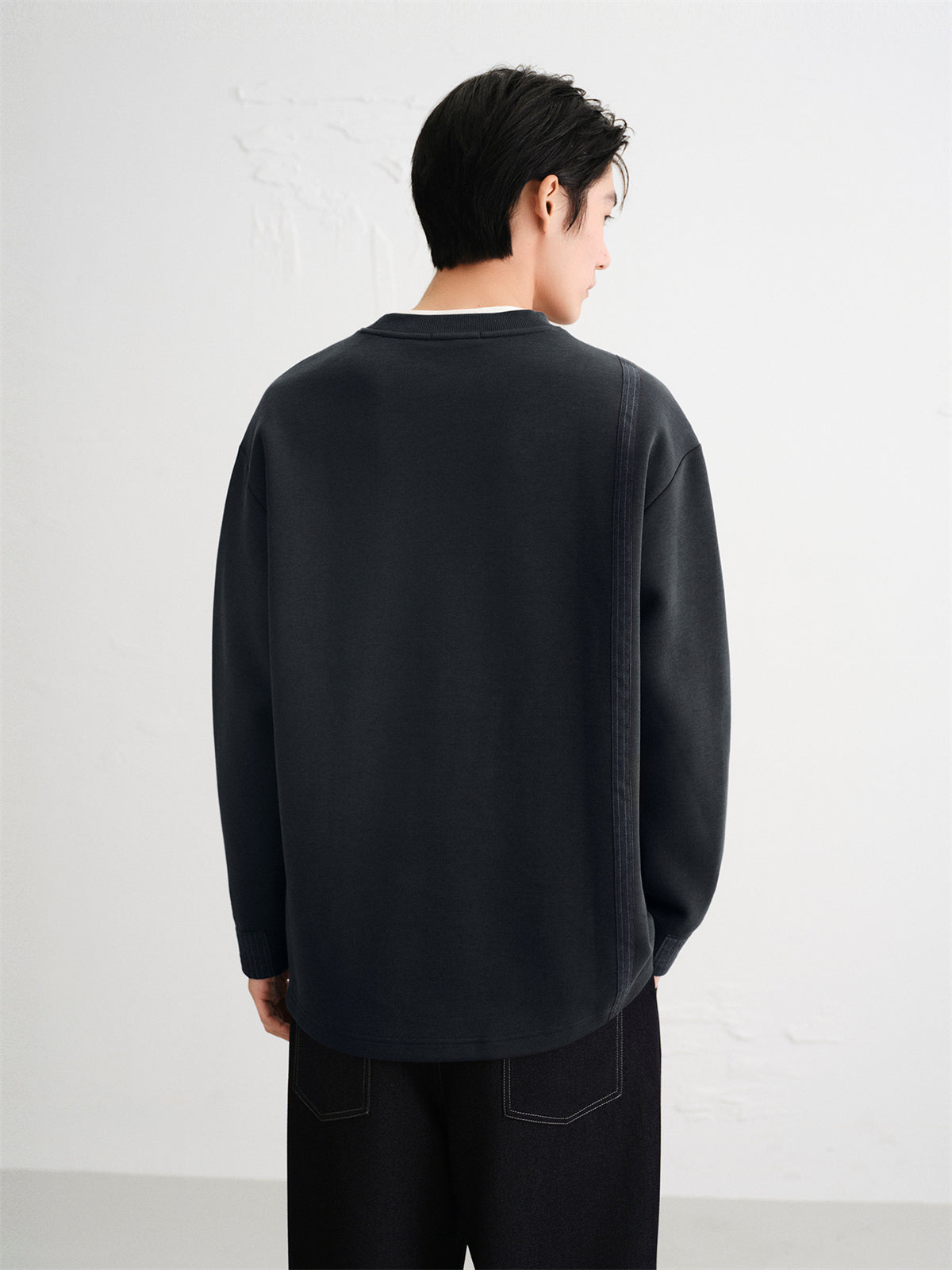 Men's Solid Loose-Fit Casual Sweatshirt