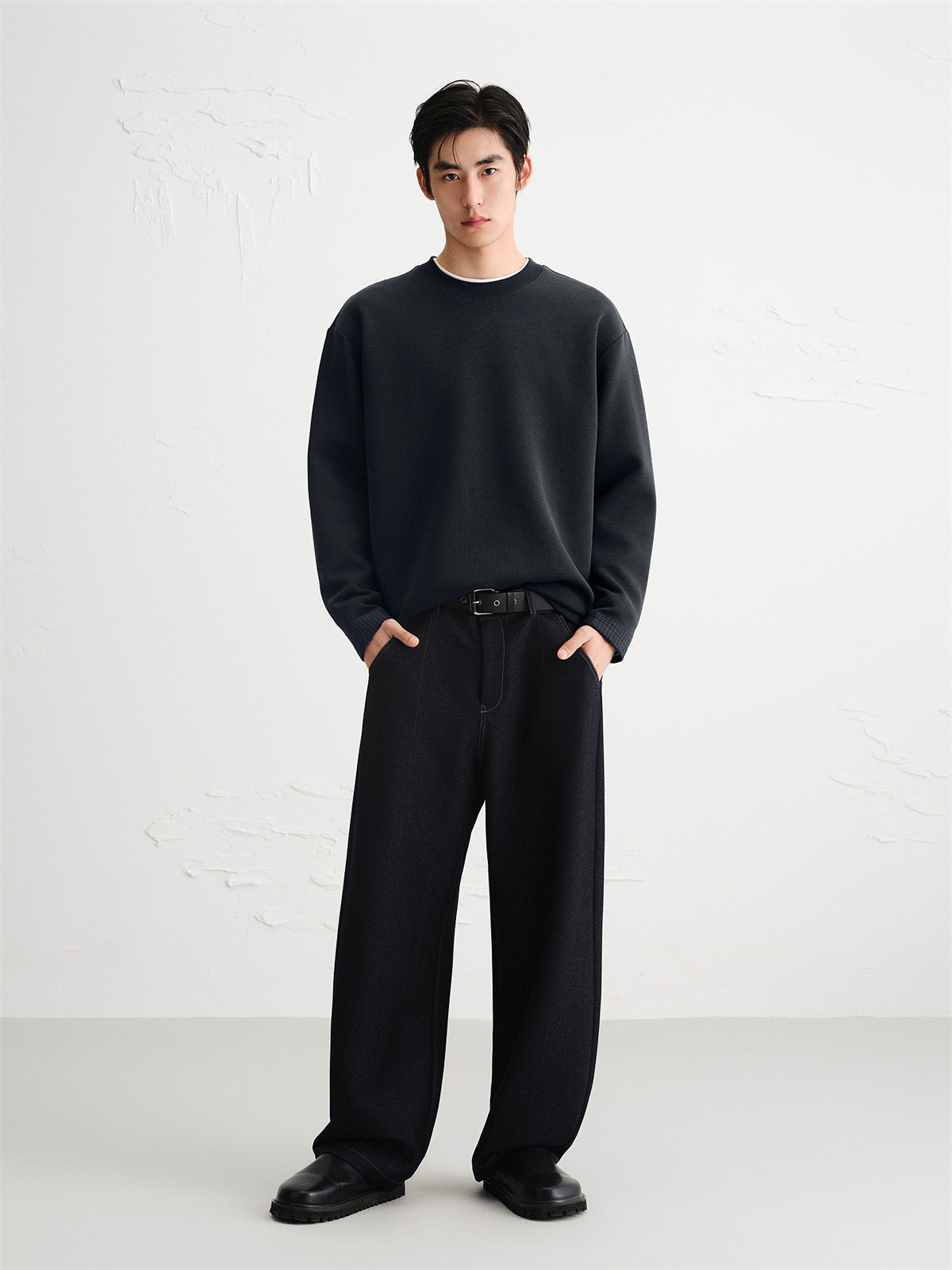 Men's Solid Loose-Fit Casual Sweatshirt