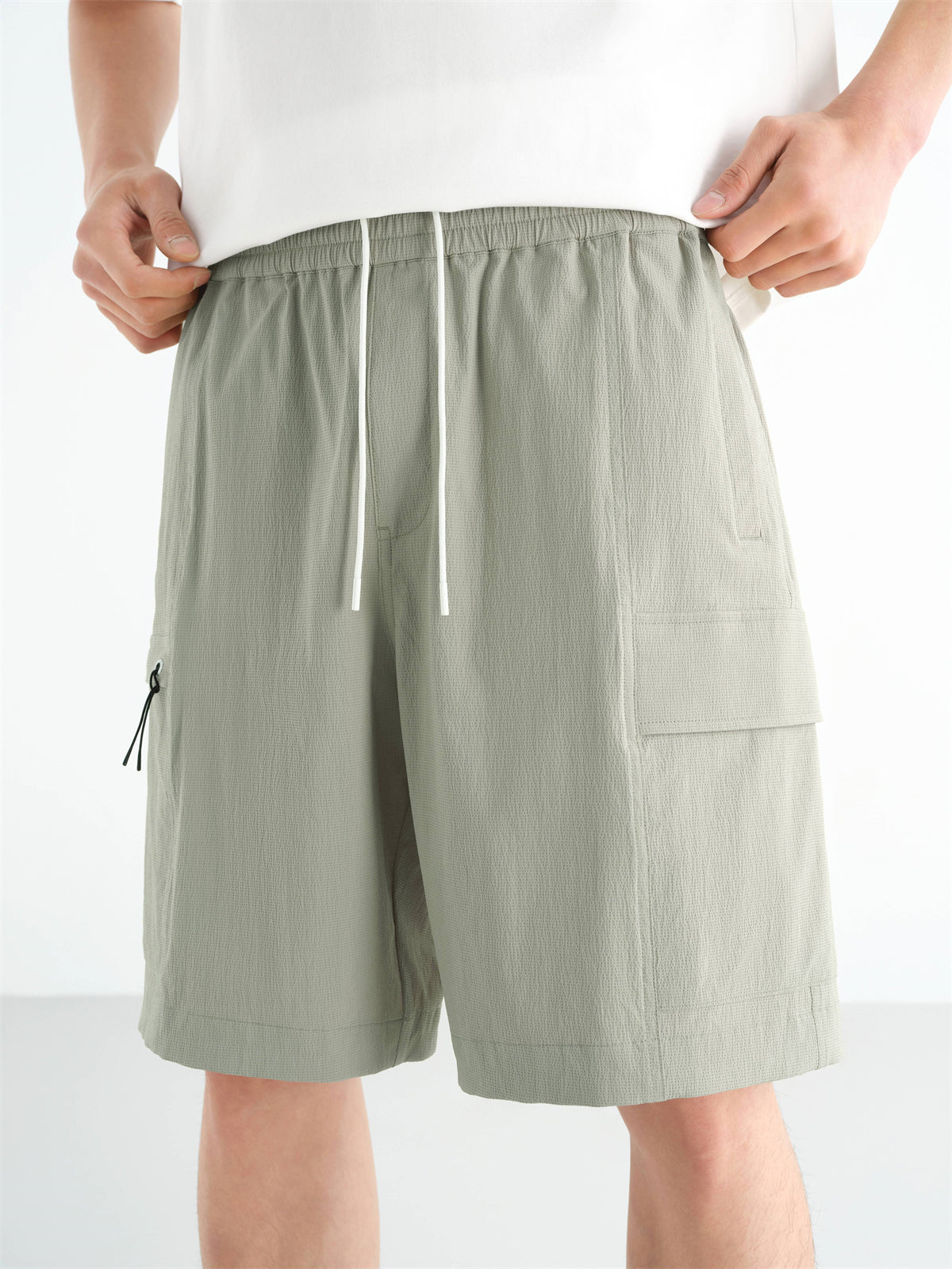 Men's Lightweight Utility Patch Pocket Shorts