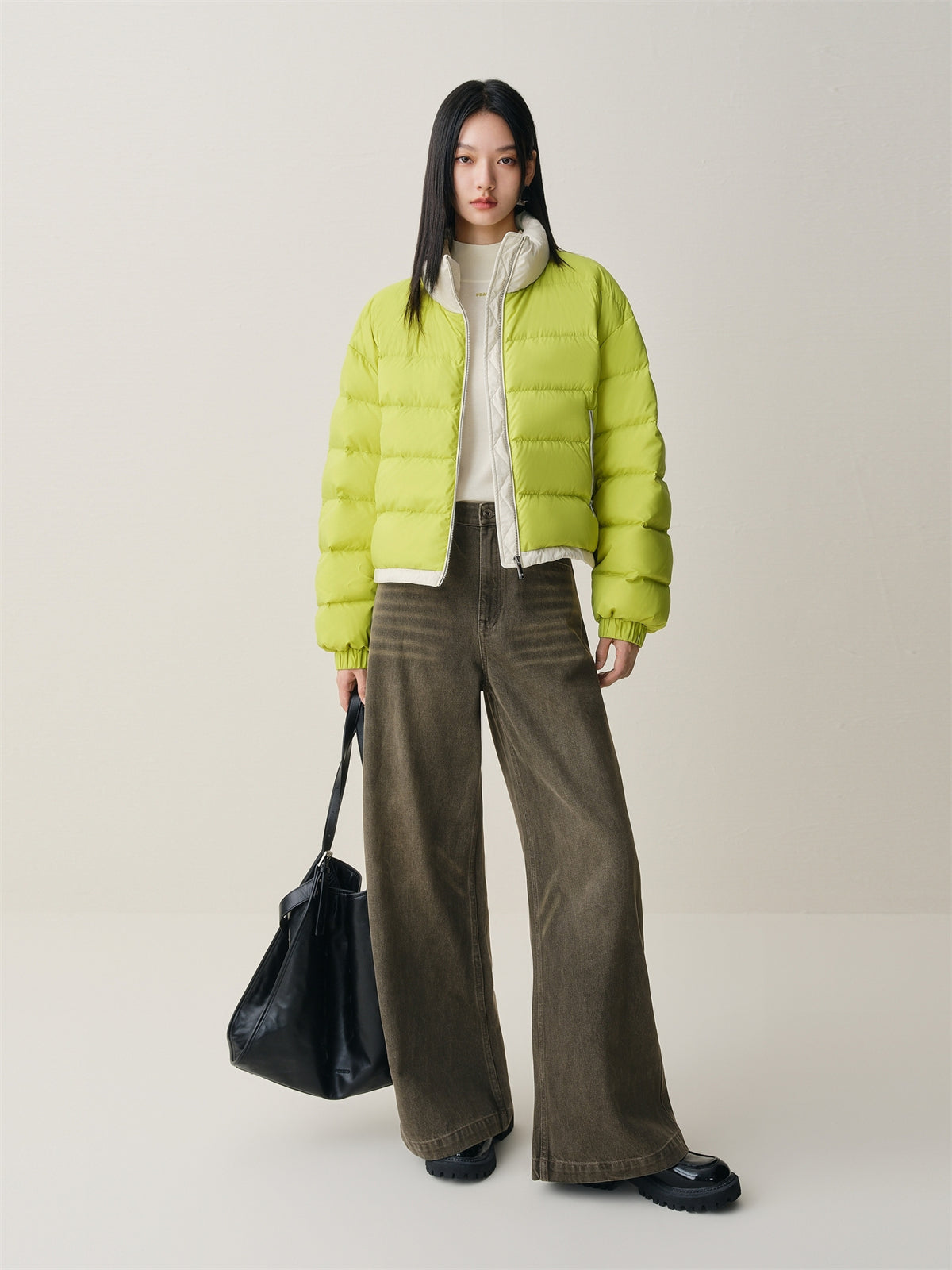 Women's Short Contrast Stand-Collar Down Jacket