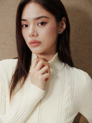 Women's Minimalist Cropped Cable-Knit Cardigan