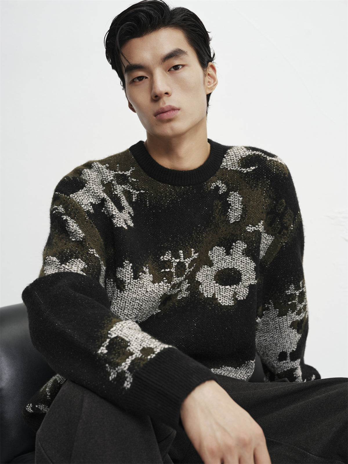 Men's Allover Contrast Floral Jacquard Sweater