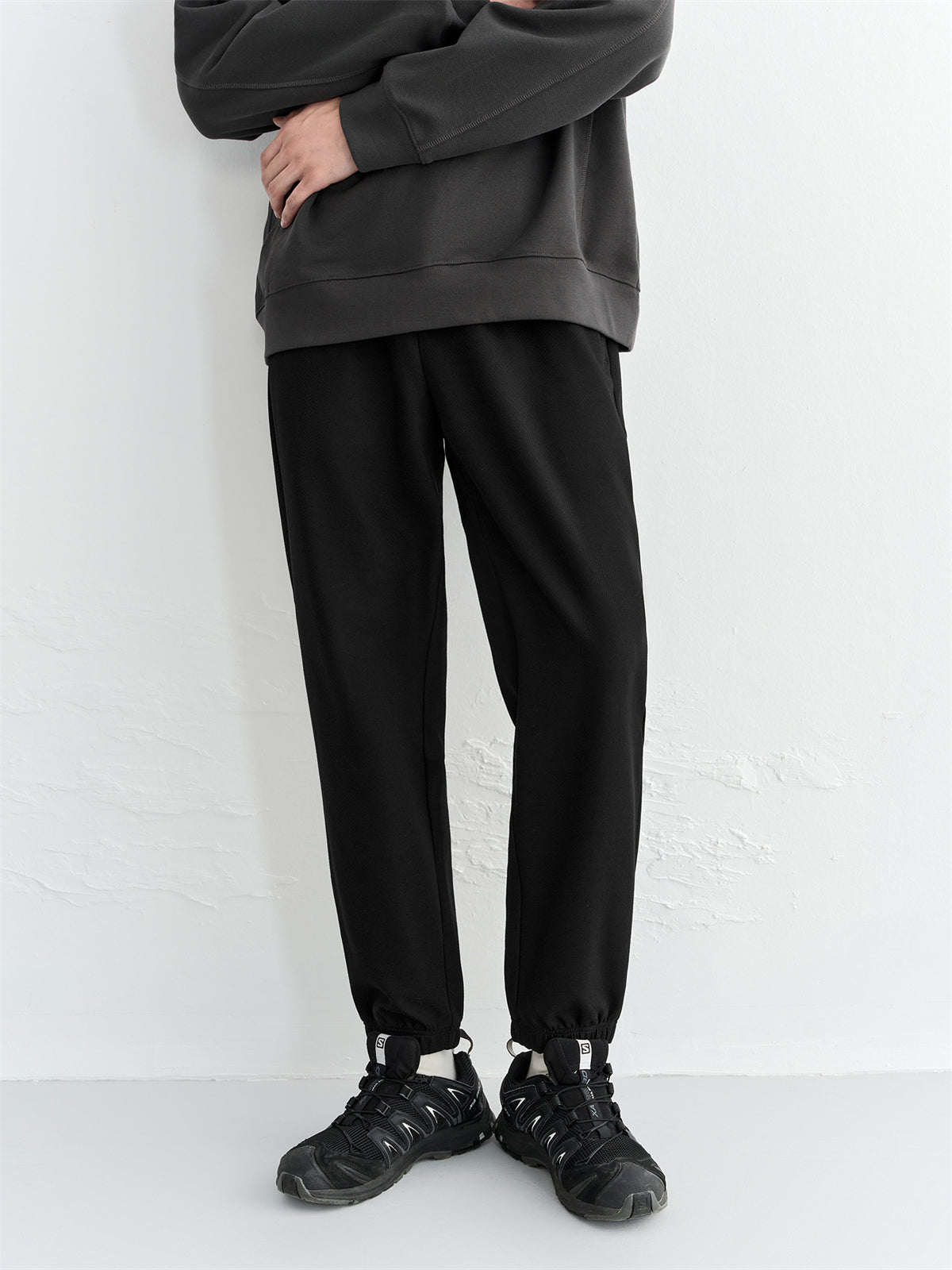 Men's Solid Tapered Jogger Pants