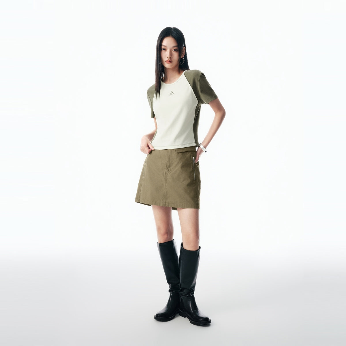 Women's Contrast Slim-Fit Cropped T-Shirt