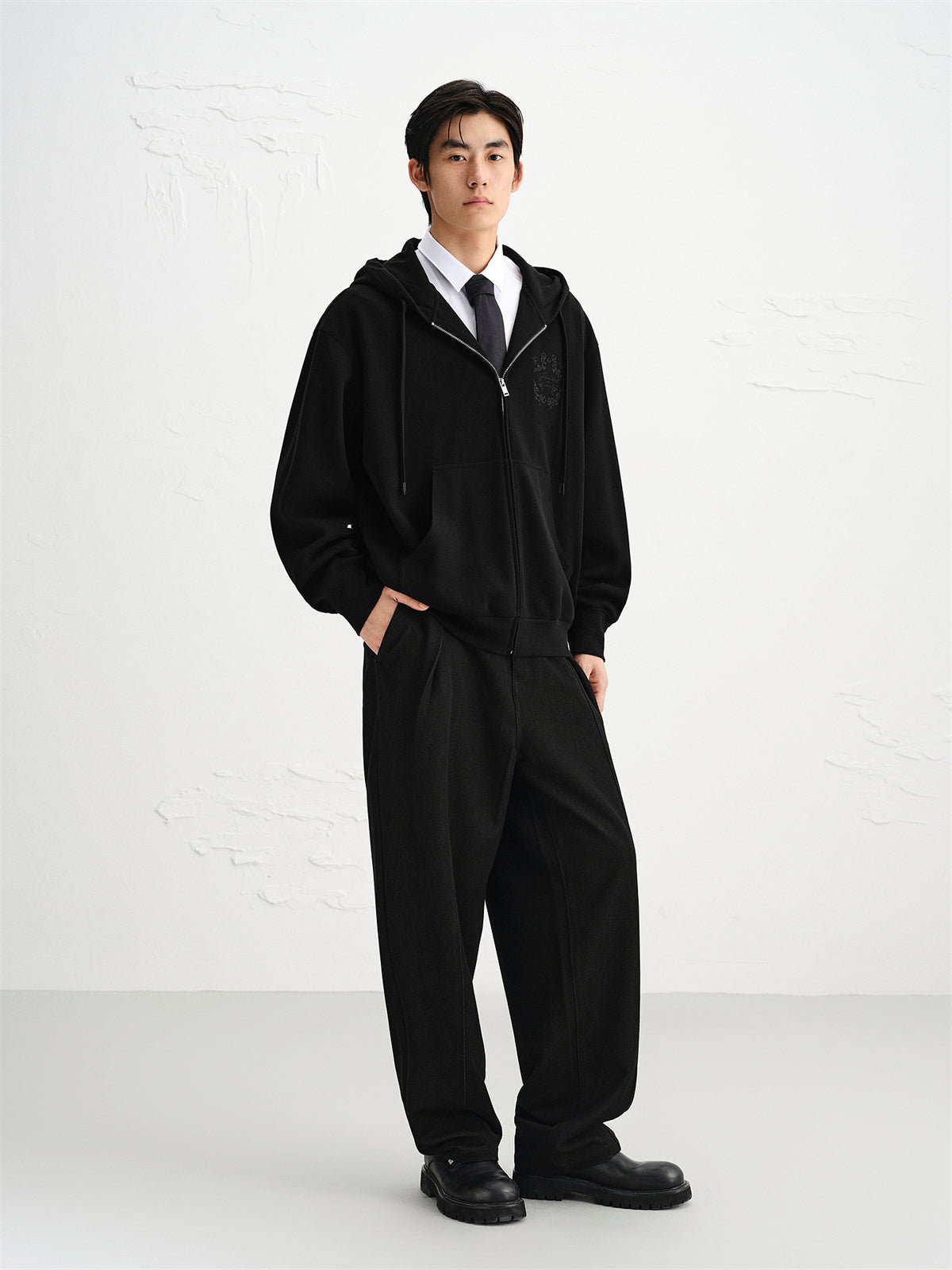 Men's Relaxed Fit Embroidered Hoodie