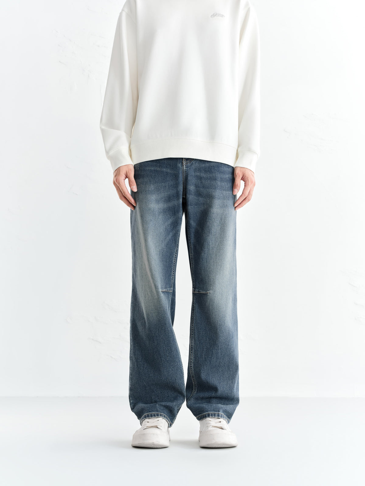 Men's Elastic-Waist Straight Jeans