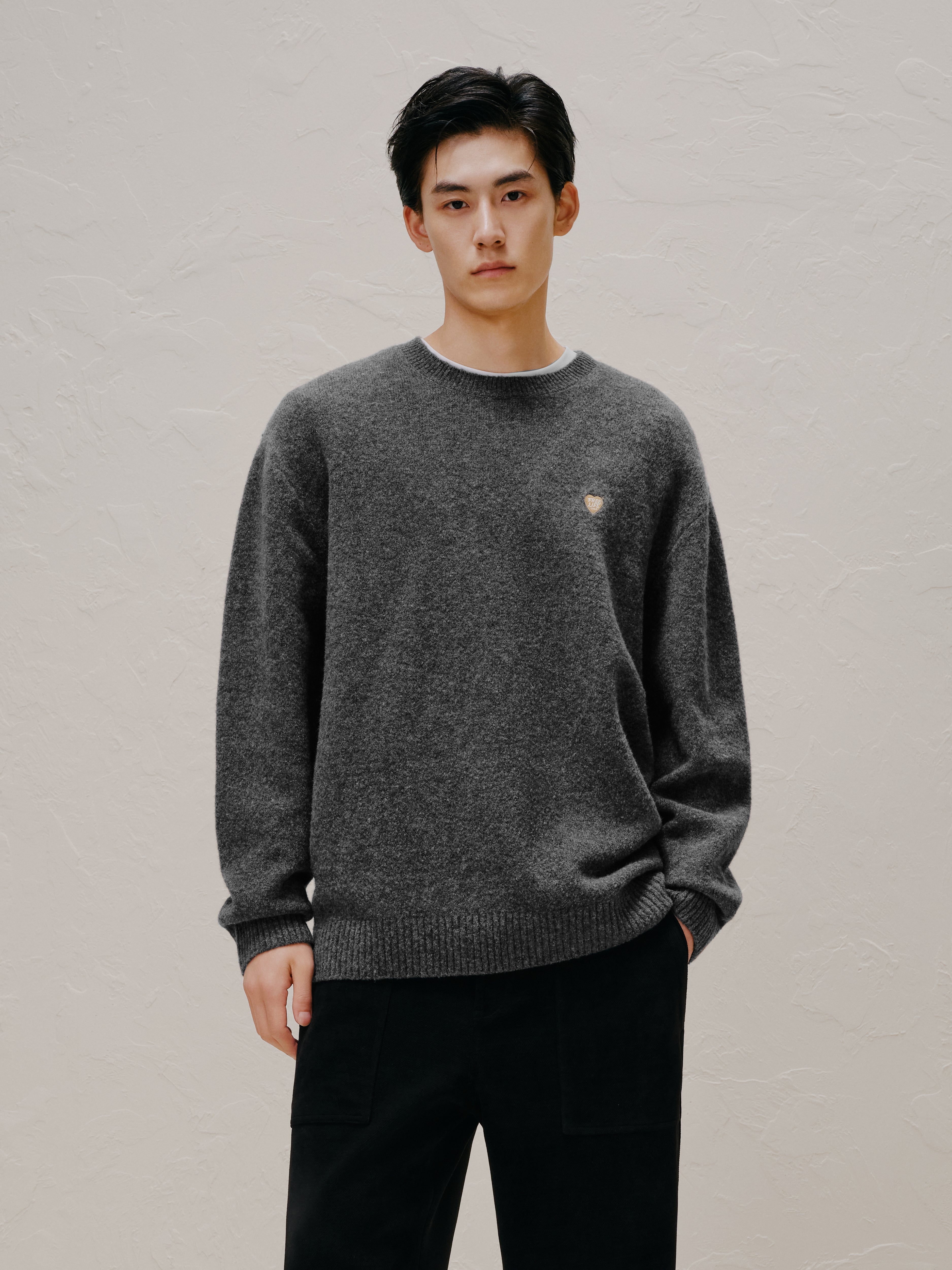 Men's Embroideried Heart Pullover