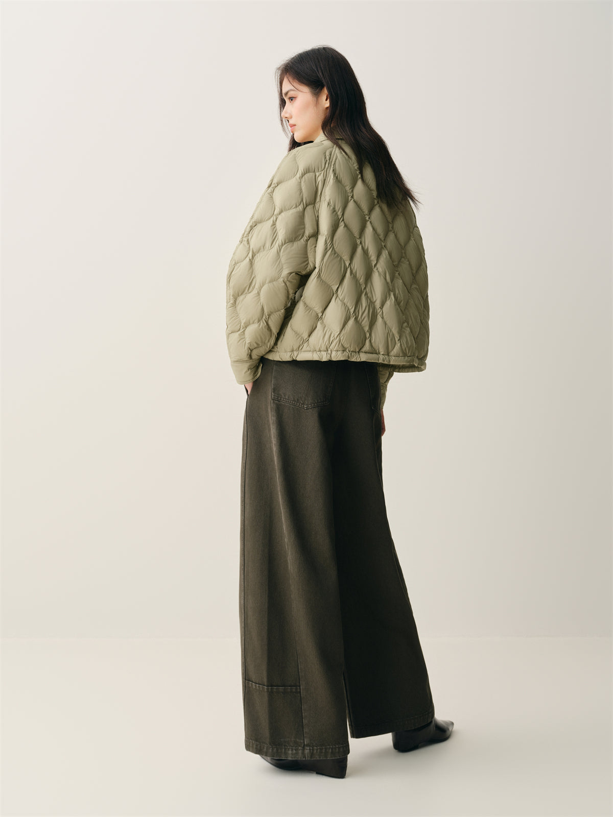 Women's Lightweight Puffer Jacket with Drawstring Hem