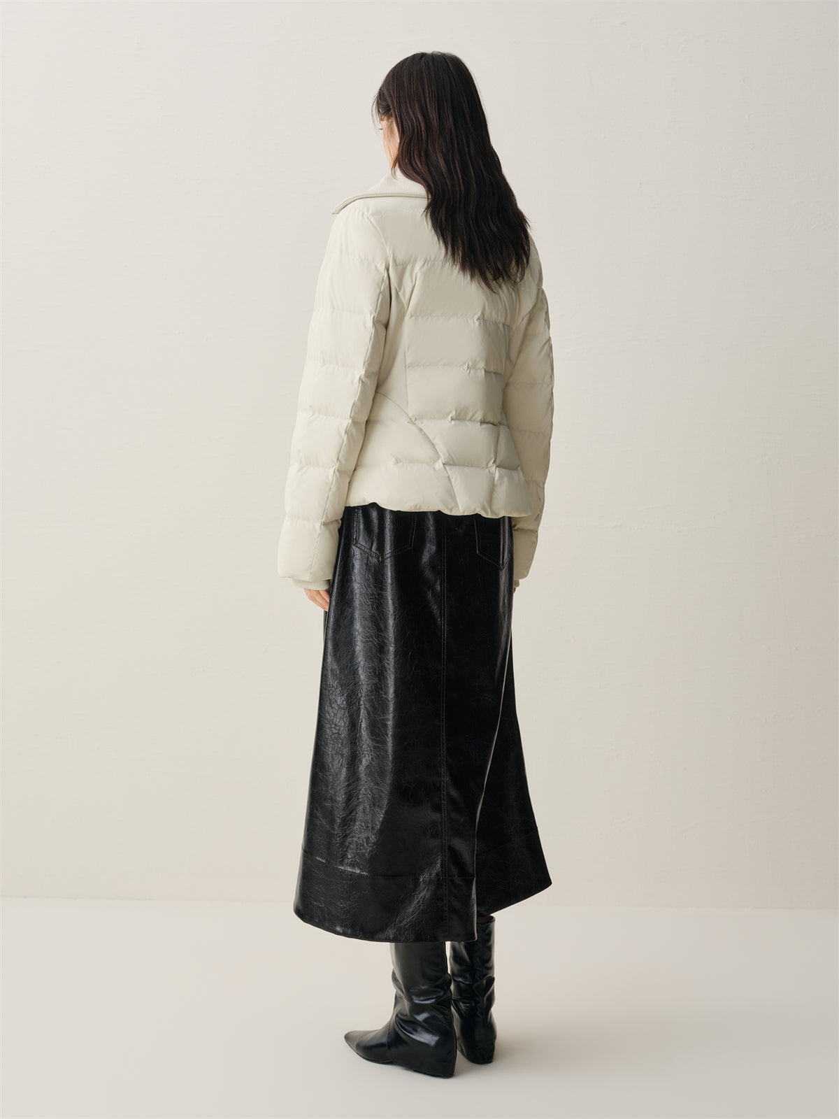 Women's Short Slim-Fit Down Jacket with Layered-Look Collar