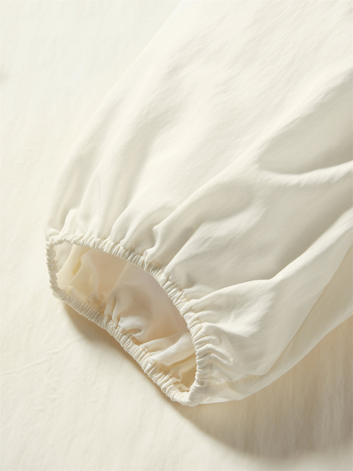 Women's Applique Lantern Sleeve Blouse