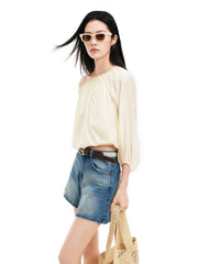 Women's Applique Lantern Sleeve Blouse