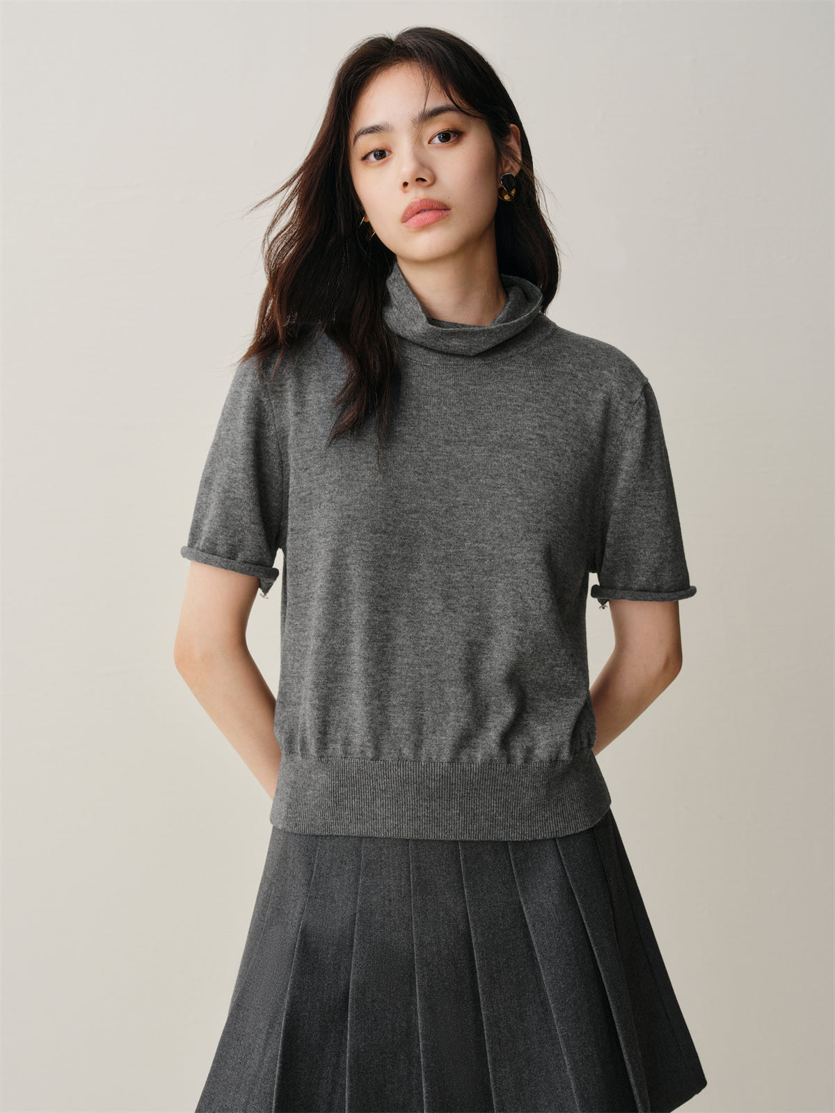 Women's Knit Sweater with Detachable Sleeves