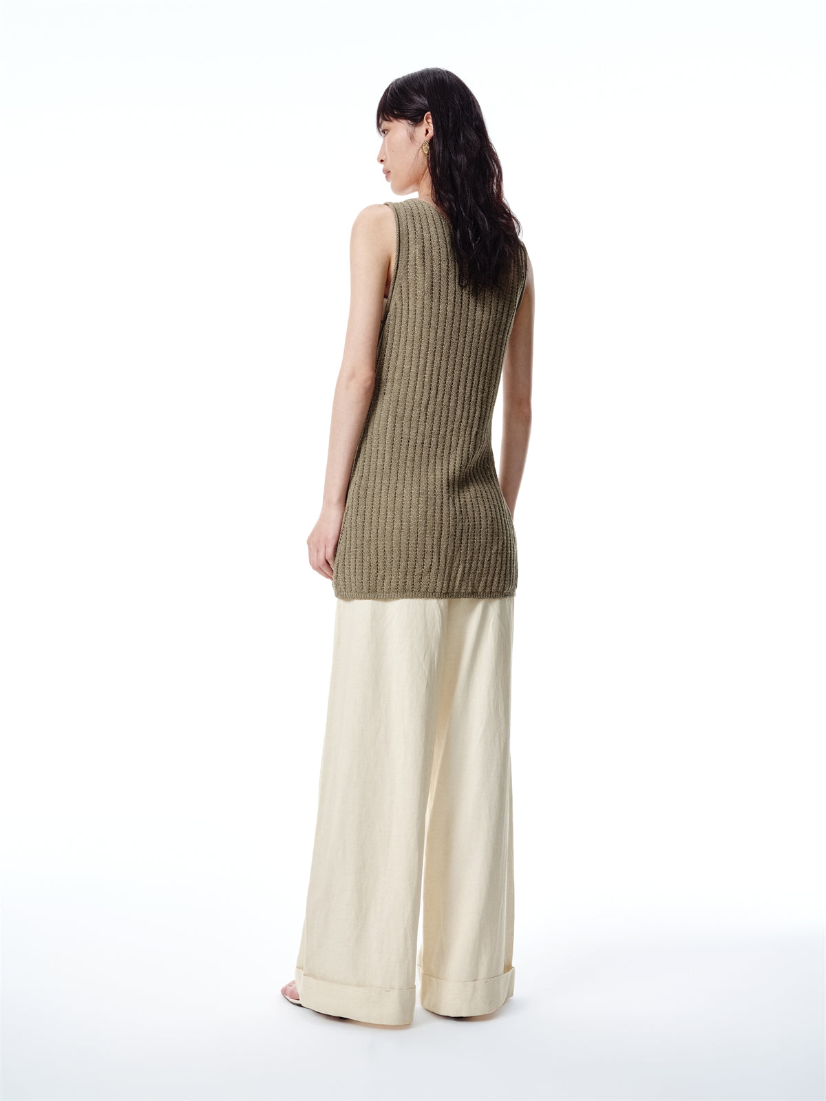 Women's V-Neck Fitted Knit Tank Top