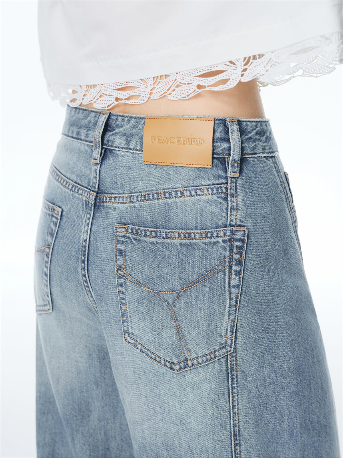 Women's High-Waisted Curved-Leg Wide-Leg Jeans