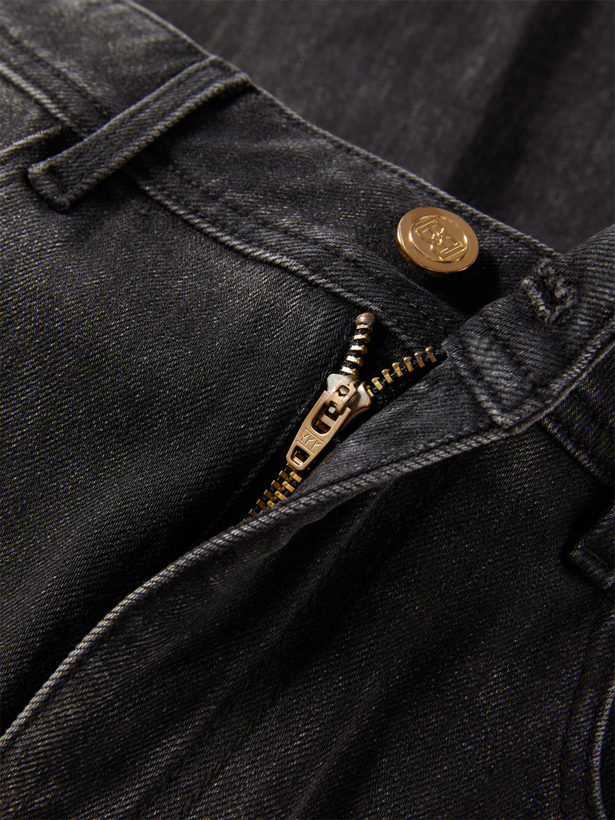 Women's Gradient Whiskered Curved-Leg Jeans