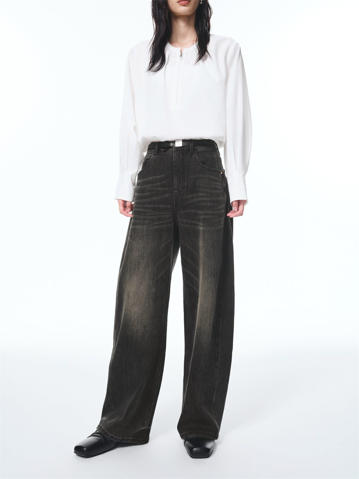 Women's Gradient Whiskered Curved-Leg Jeans