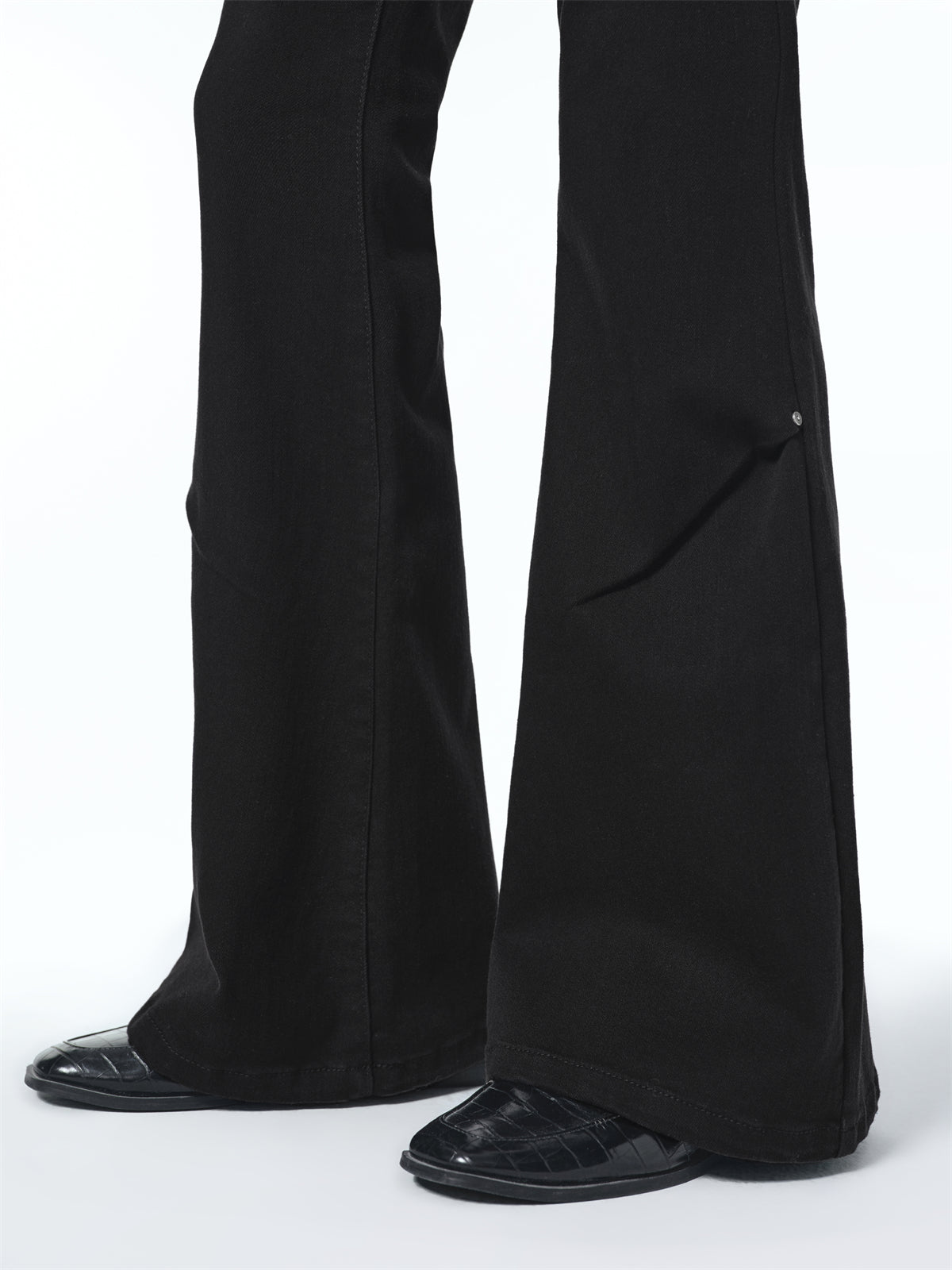 Women's High-Waisted Flared Jeans