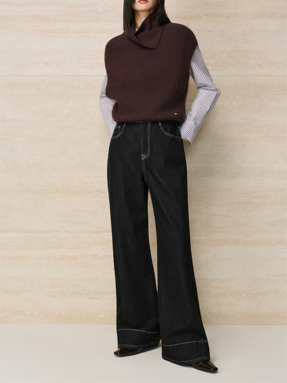 Women's Wide-Leg Jeans with Contrast Topstitching