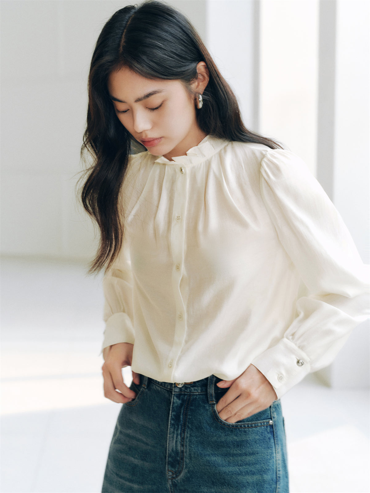 Women's Lantern Sleeve Ruffled Blouse