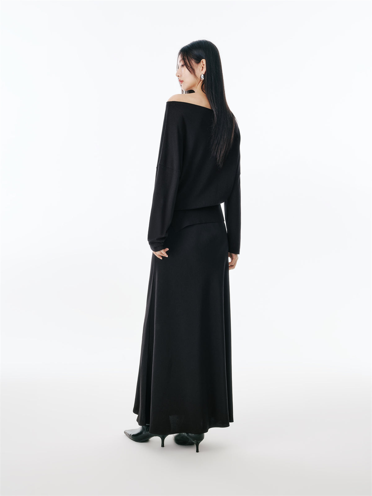 Women's Split-Hem Pullover Knit Top with Detachable Tie