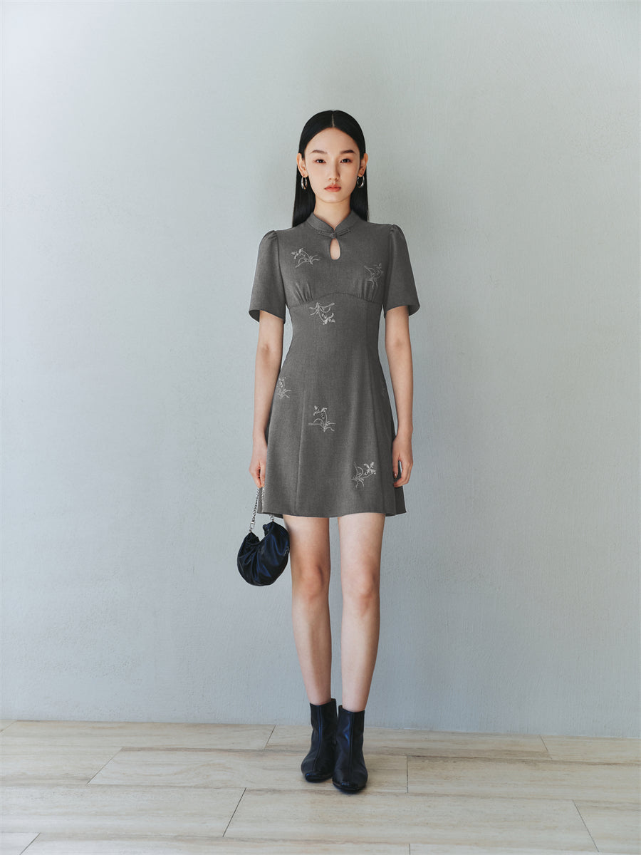 Women's New Chinese-Style Embroidered Dress with Frog Buttons