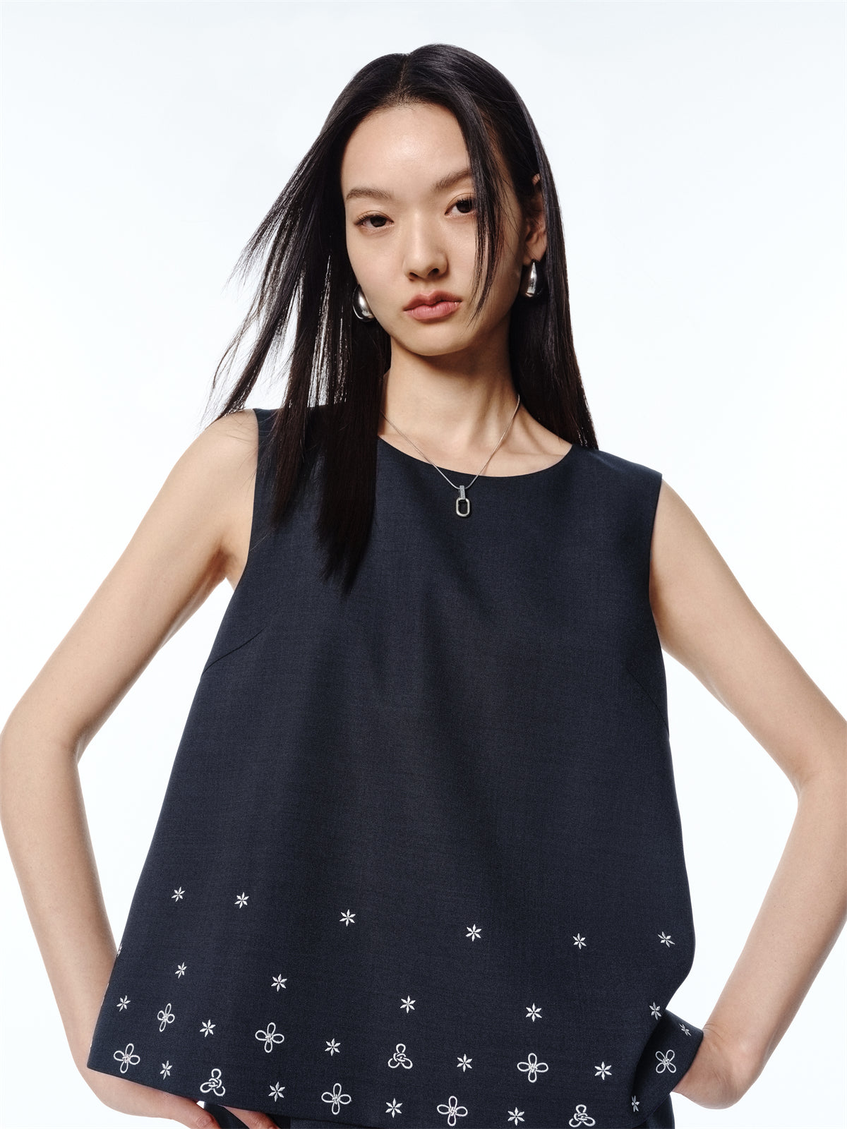 Women's Sleeveless Faux-Layered Dress with Embroidery