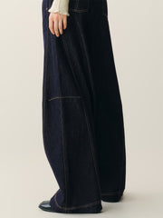 Women's Curved-Leg Jeans with Self Belt