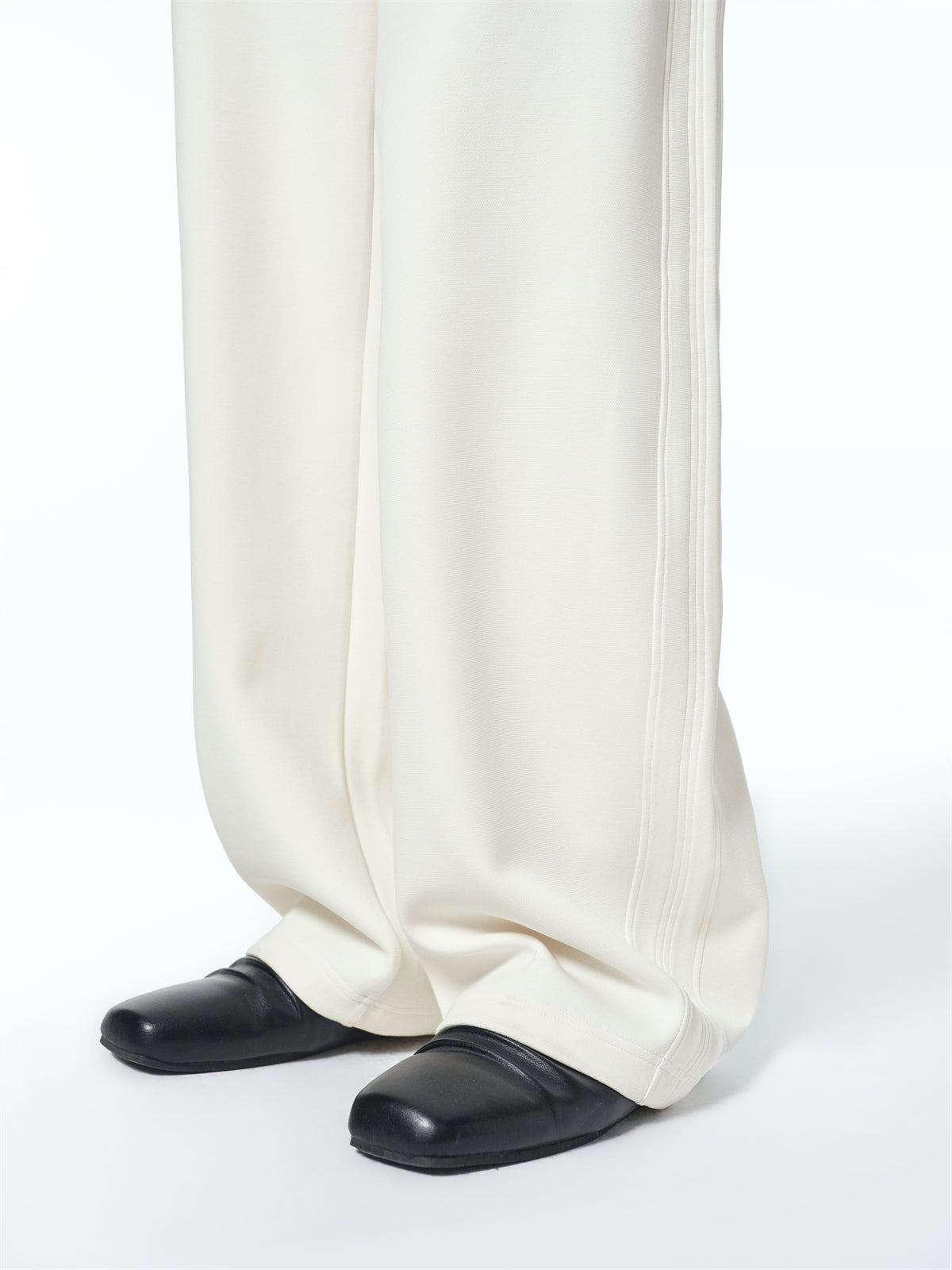 Women's Banana-Leg Knit Pants