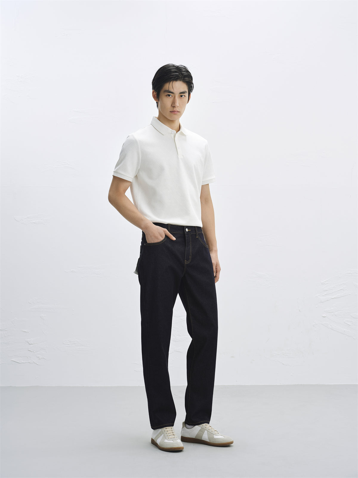 Men's Solid Allover Jacquard Polo Shirt