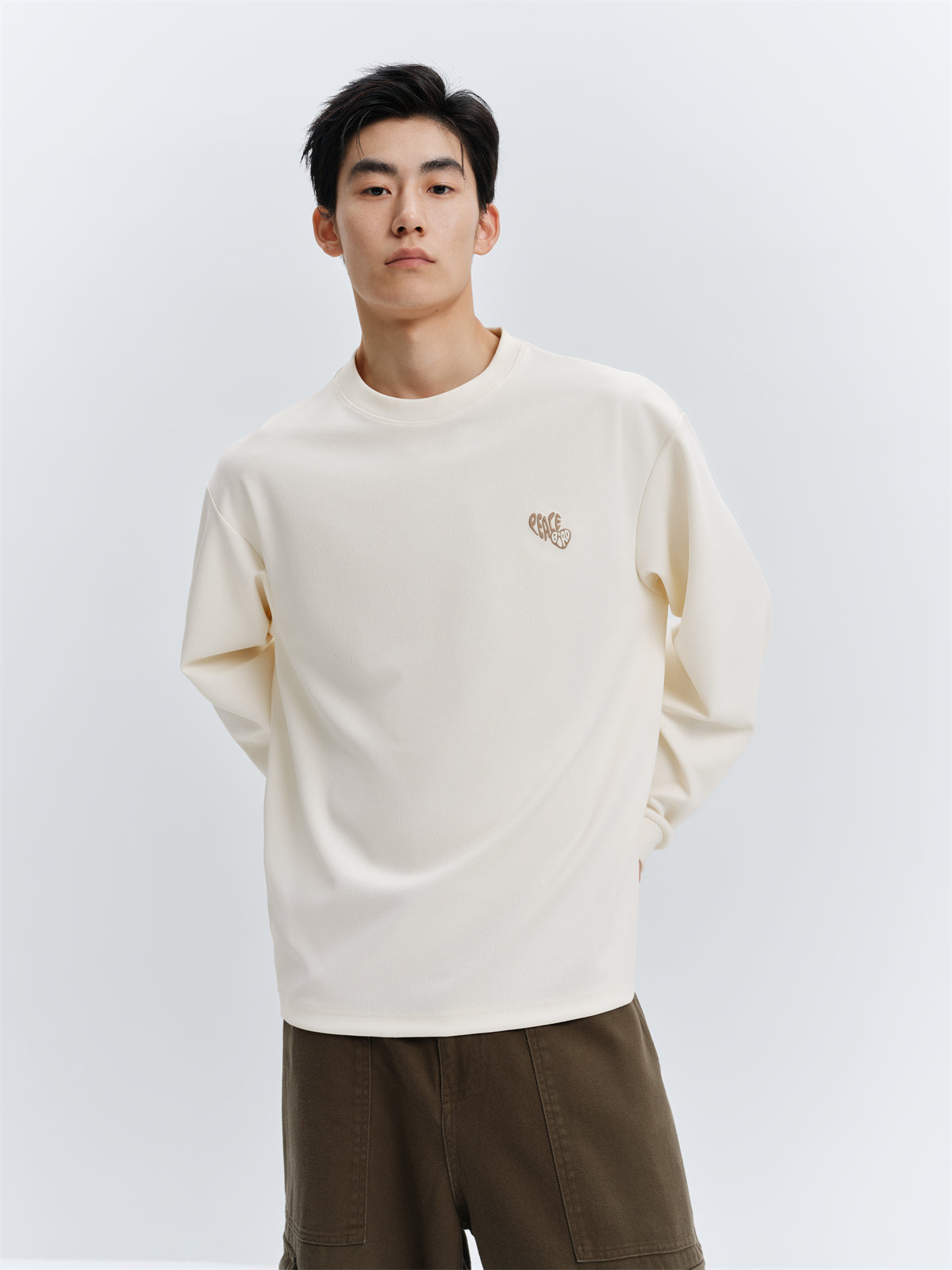 Men's Textured Long-Sleeve T-Shirt with Small Embroidery