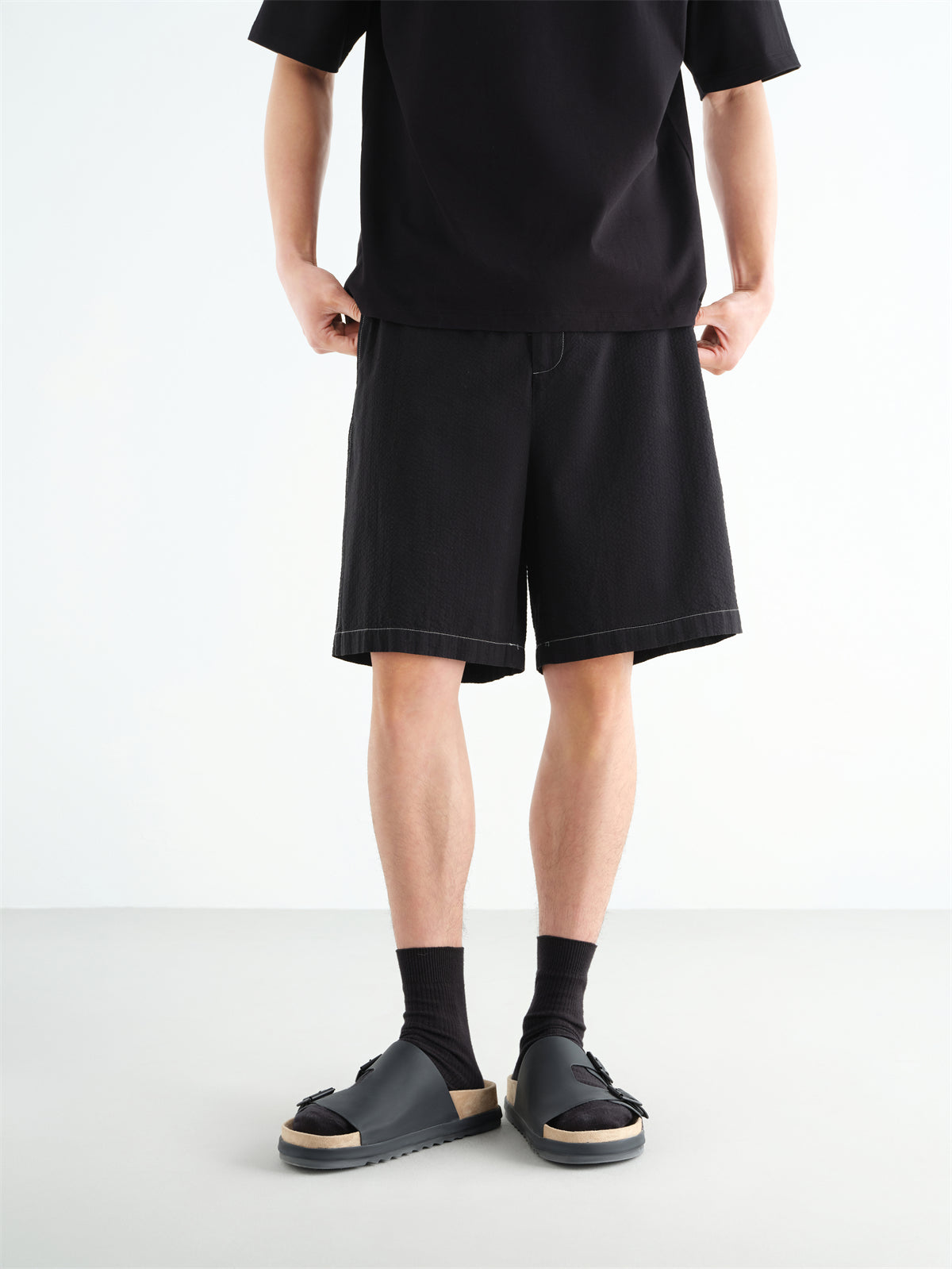Men's Color-Stitch Seersucker Shorts