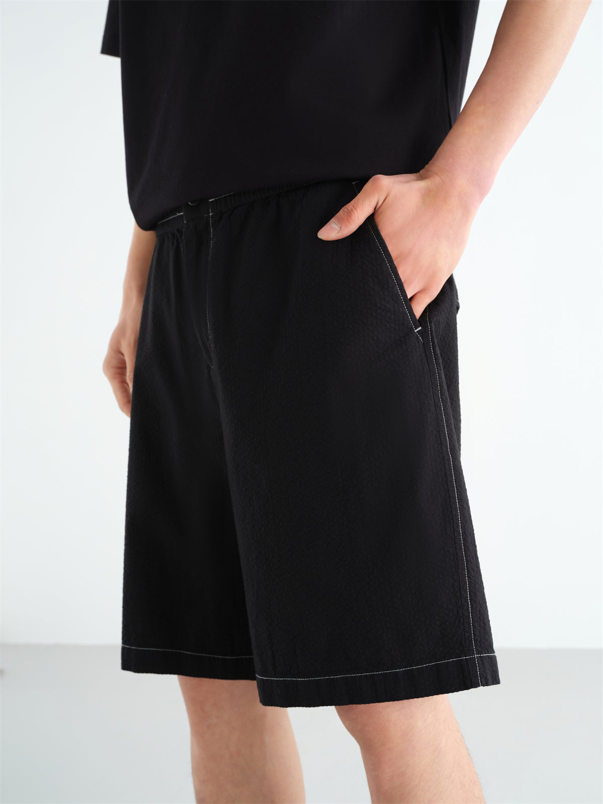 Men's Color-Stitch Seersucker Shorts