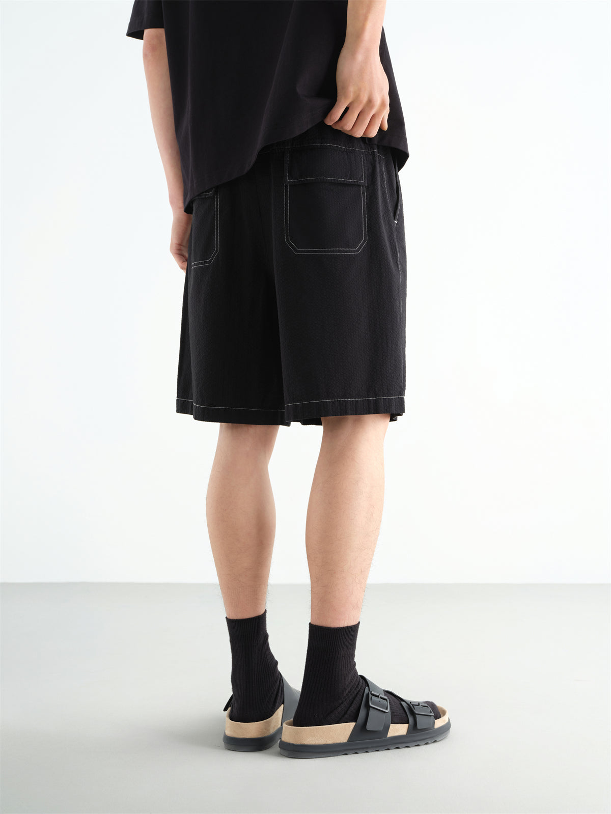 Men's Color-Stitch Seersucker Shorts