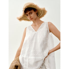 Women's Sleeveless V-Neck Lace Embroidered Top