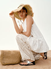Women's Sleeveless V-Neck Lace Embroidered Top