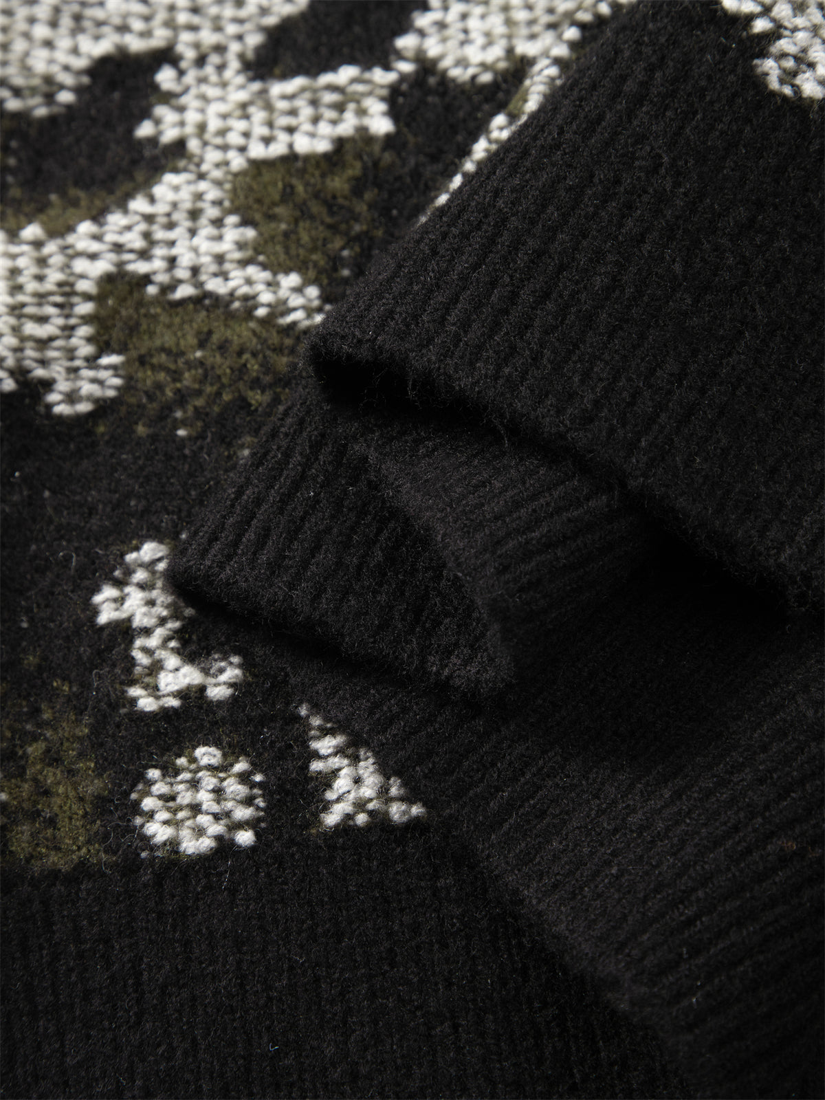 Men's Allover Contrast Floral Jacquard Sweater