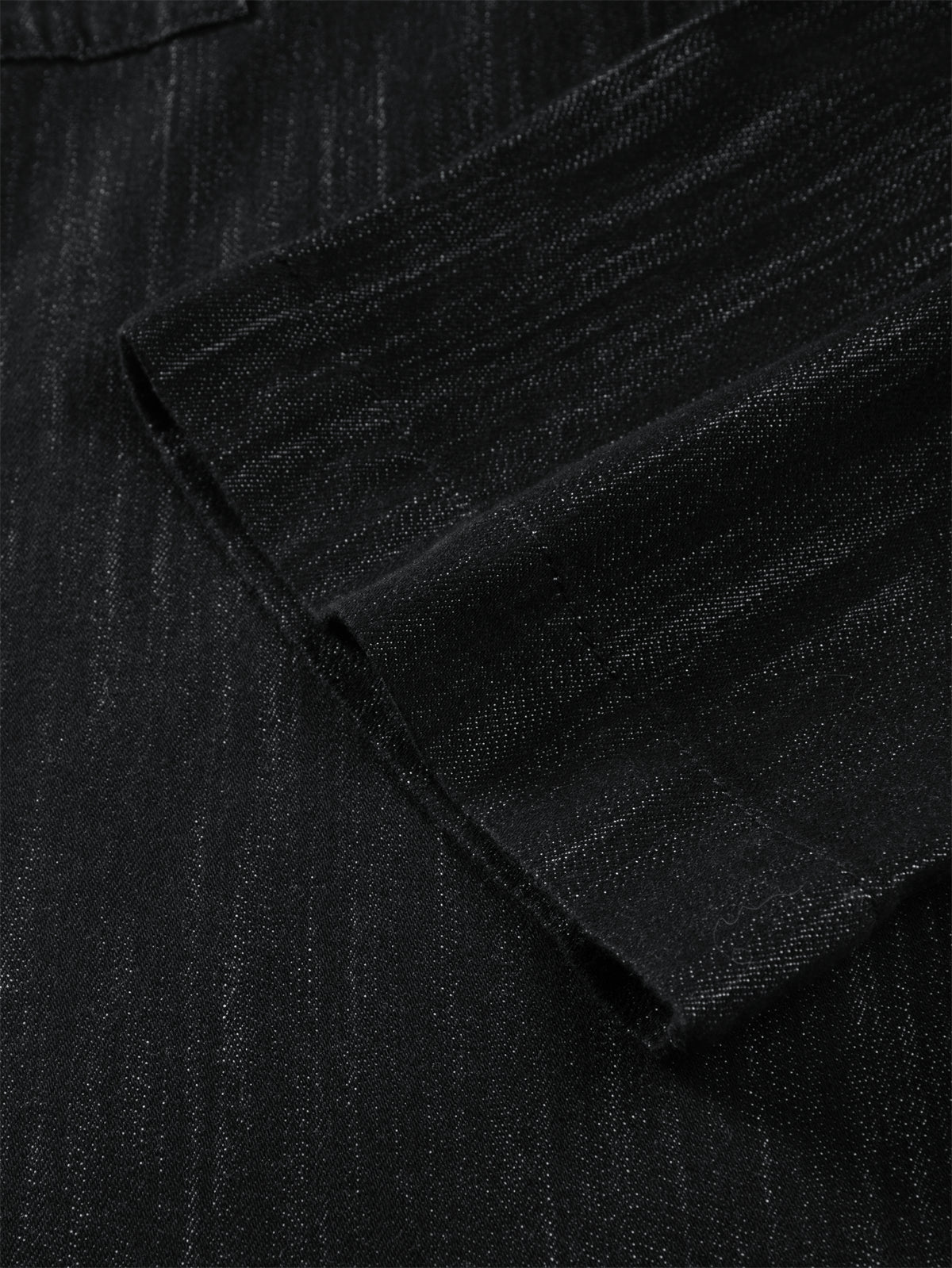 Men's Textured Straight-Leg Cargo Jeans