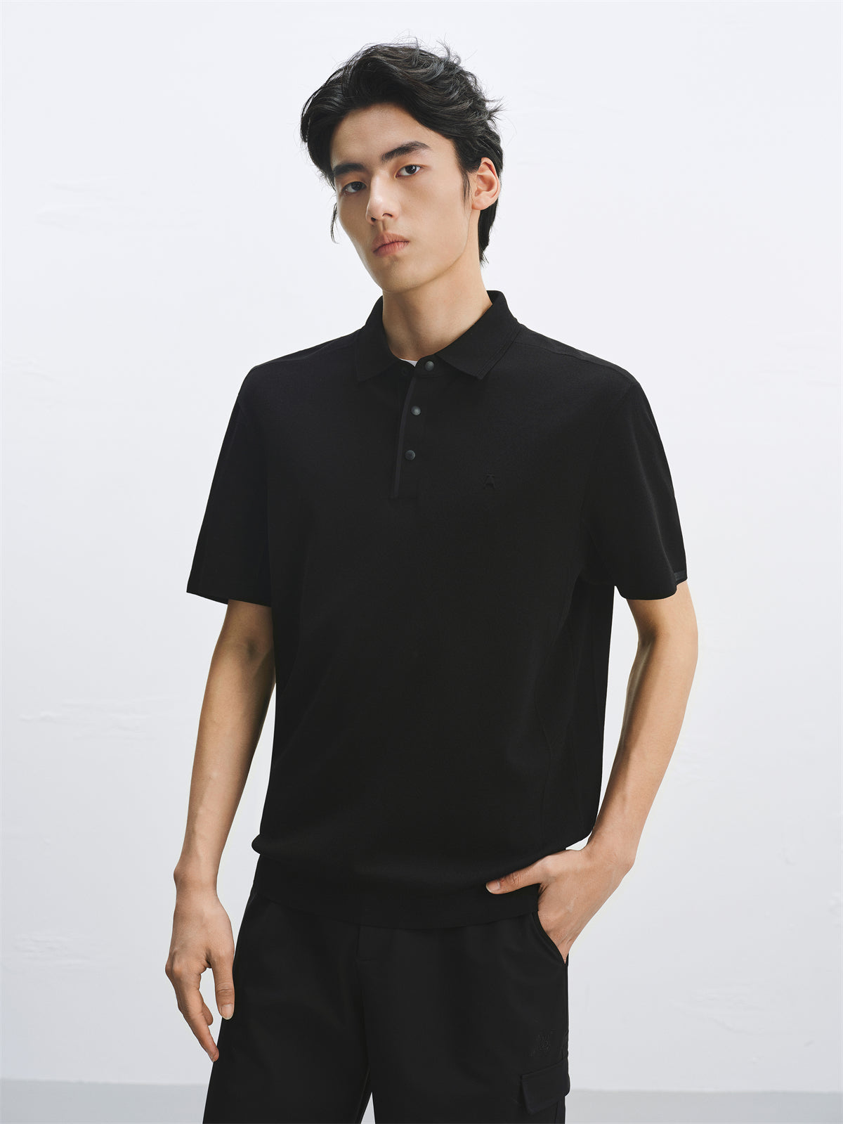 Men's Solid Knit Pullover with Logo Patch and Polo Collar