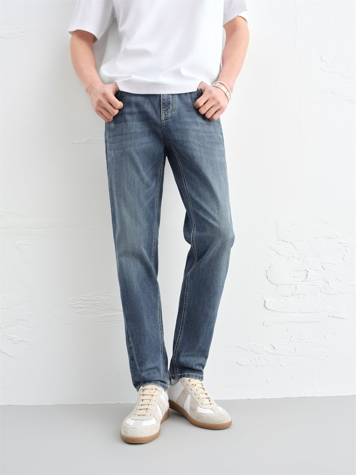 Men's Slim-Fit Washed Jeans with Silk Blend