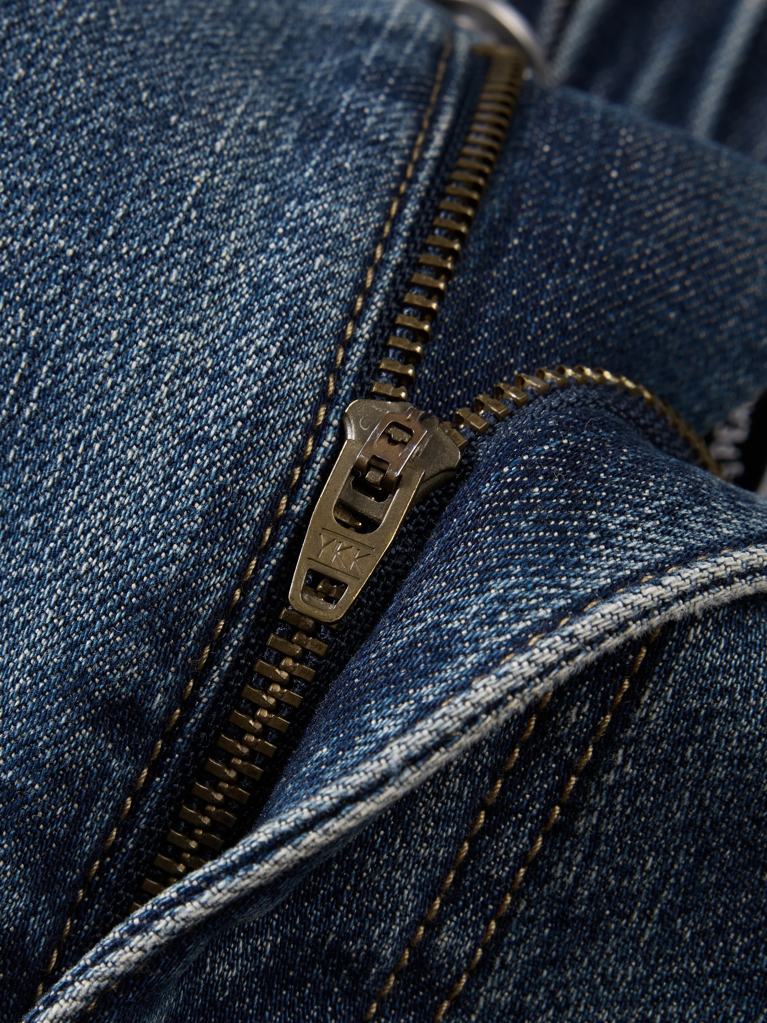 Men's Elastic-Waist Straight Jeans