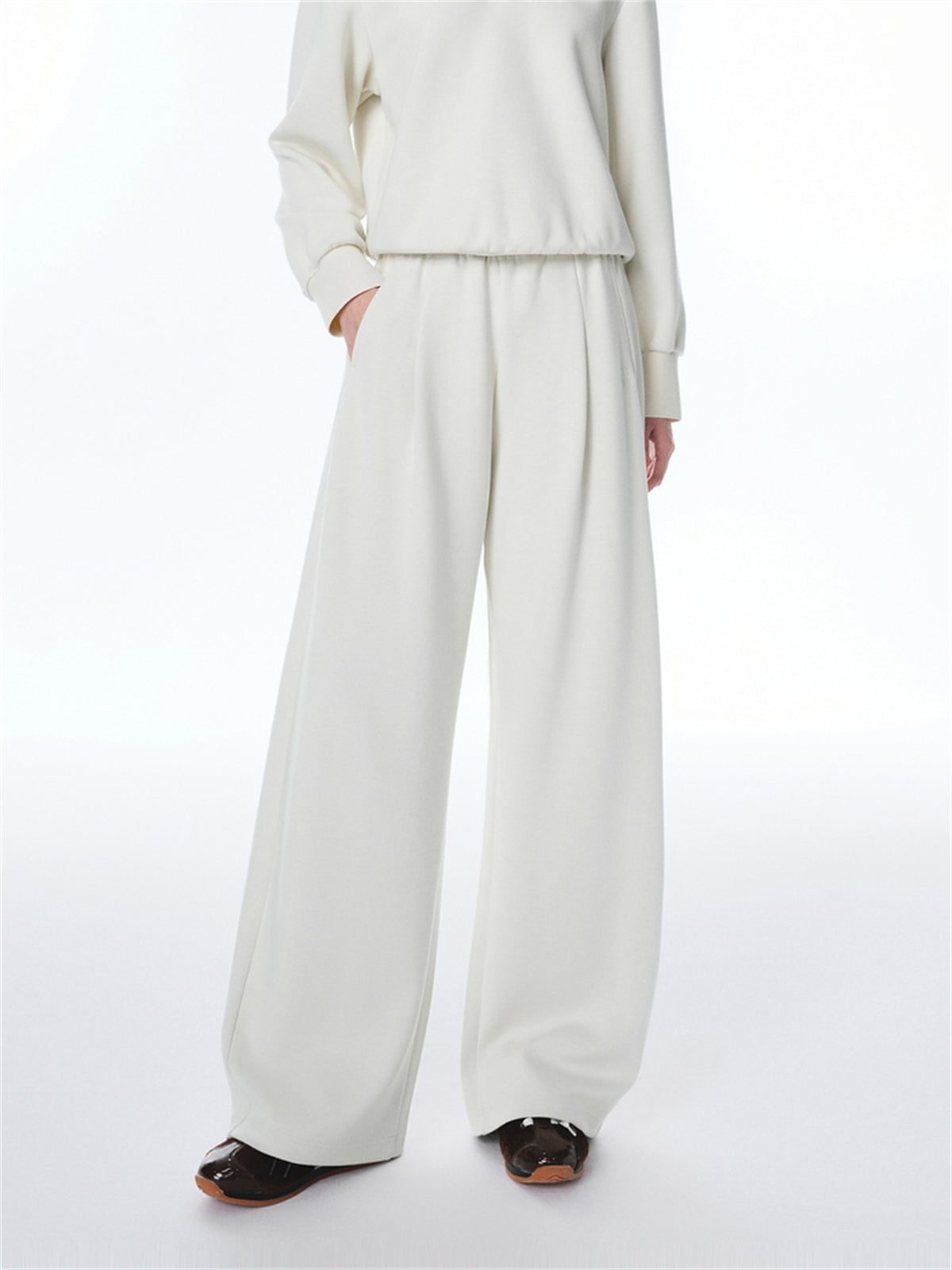Women's Slim Fit Sweatshirt and Joggers Set