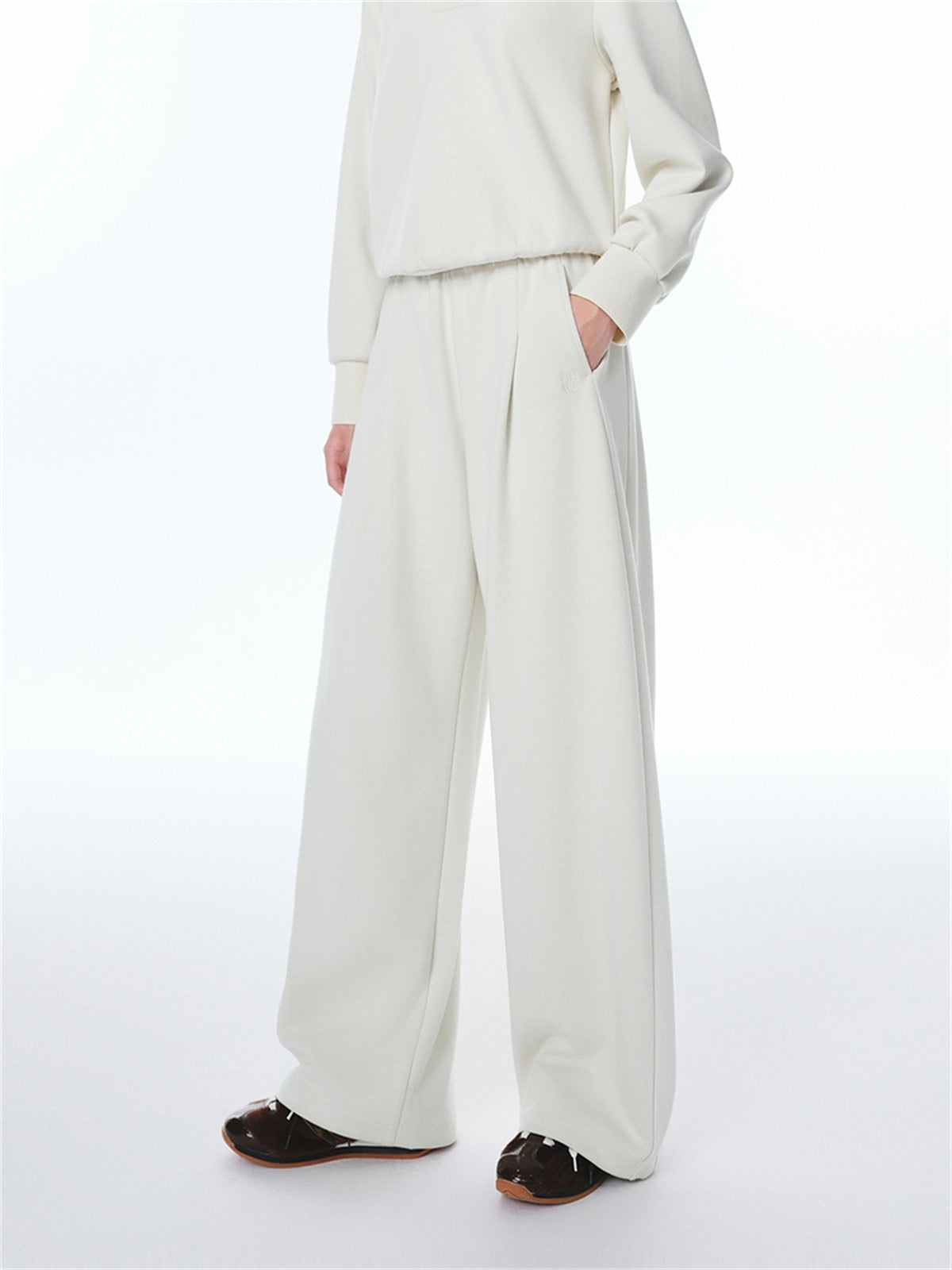 Women's Slim Fit Sweatshirt and Joggers Set